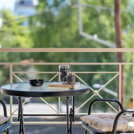 Downtown Cuties Calamata