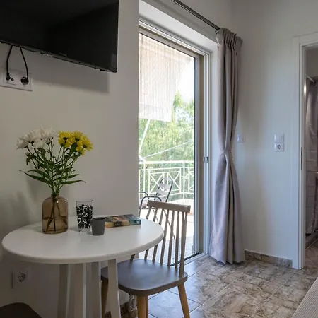 Downtown Cuties Kalamata