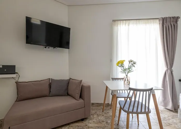 Downtown Cuties Kalamata