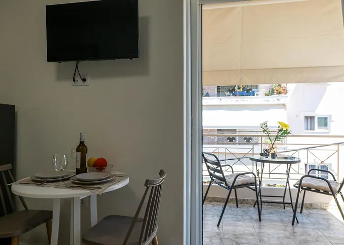 Downtown Cuties * Kalamata